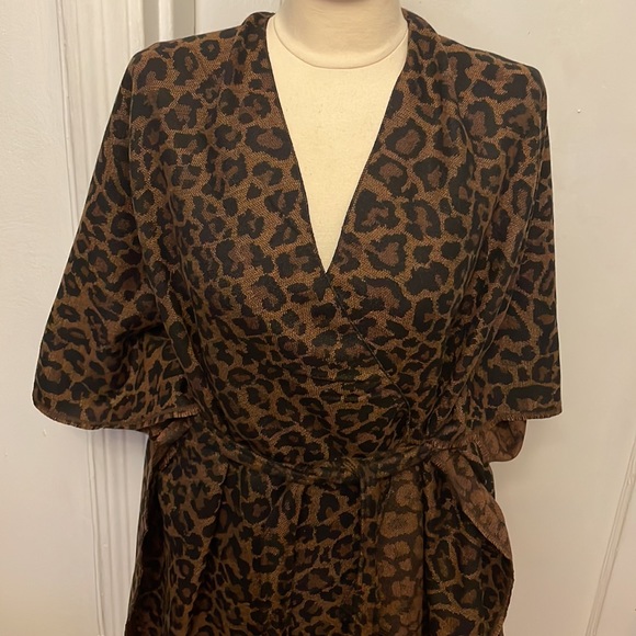 NWT Nordstrom rack leopard belted ruana brown combo. - Picture 2 of 4